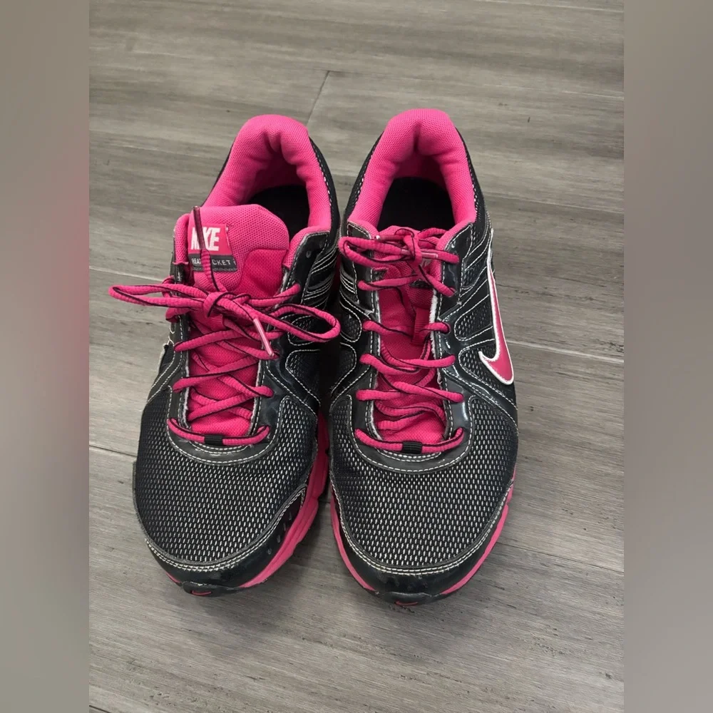 Nike Reax Rocket Hot Pink Black Running Shoes Women’s Size 10 Athletic Sneakers